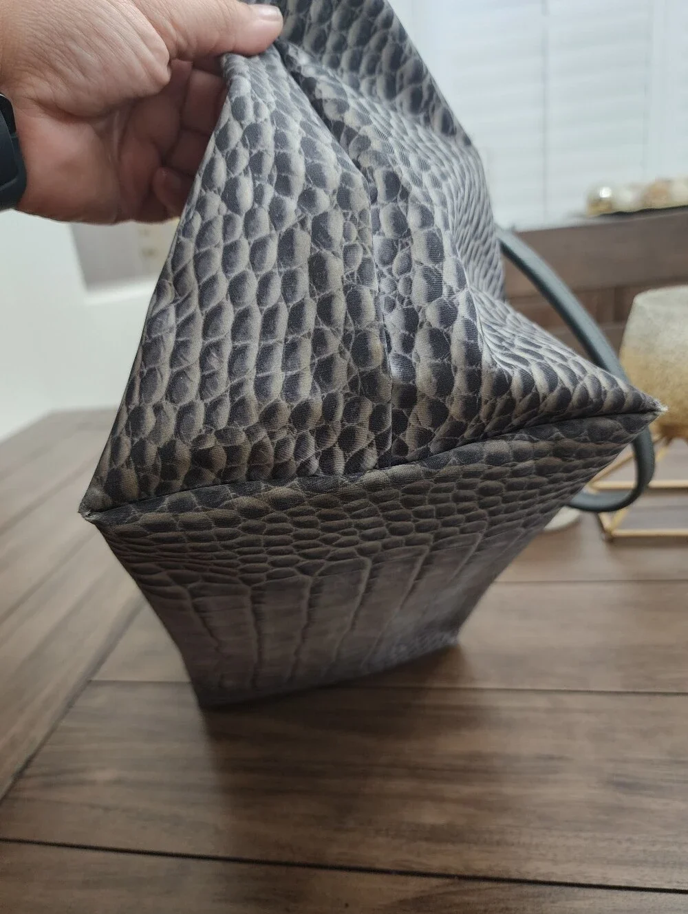 Longchamp stylish croc
